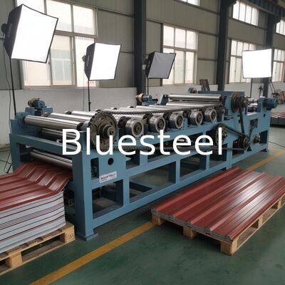 Macchina per la formazione di rotoli di piastrelle di costruzione in acciaio con catena di trasmissione da 1 pollice e diametro di rulli da 75 mm per la produzione di pannelli per tetti