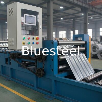 Macchina per la formazione di rotoli per tetto in metallo a catena con controllo PLC e rulli in acciaio 45# per la produzione di lamiere da tetto ad alta velocità