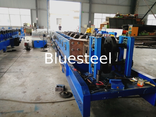 Macchina per la formazione di rotoli a catena a trazione di purlino PLC velocità controllata 15-20m/min