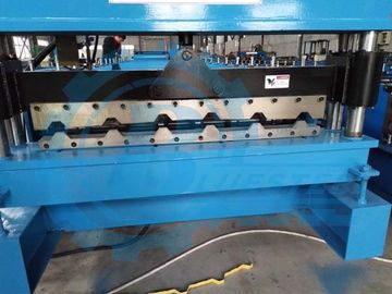 0.3-0.8 mm Spessore Macchina di modellazione a rotoli per tetti metallici 8-15 m/min Velocità di modellazione ± 2 mm Tolleranza di taglio
