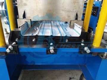 7.5KW PLC controllato 20-22 stazioni Standing Seam Roll Forming Machine per 0,3-1,2 mm