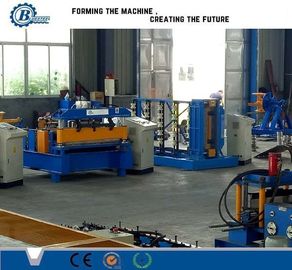 0.3-0.8 mm Spessore Macchina di modellazione a rotoli per tetti metallici 8-15 m/min Velocità di modellazione ± 2 mm Tolleranza di taglio